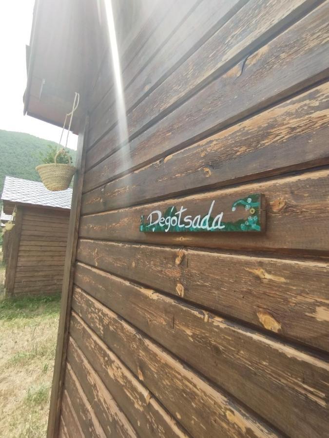 Camping La Zarapica - Palacios Del Sil Extérieur photo