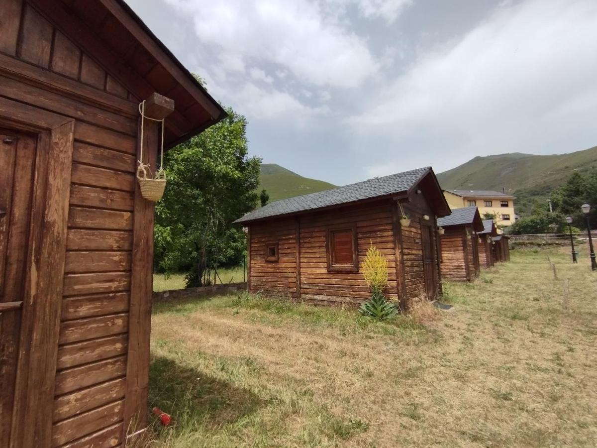 Camping La Zarapica - Palacios Del Sil Extérieur photo