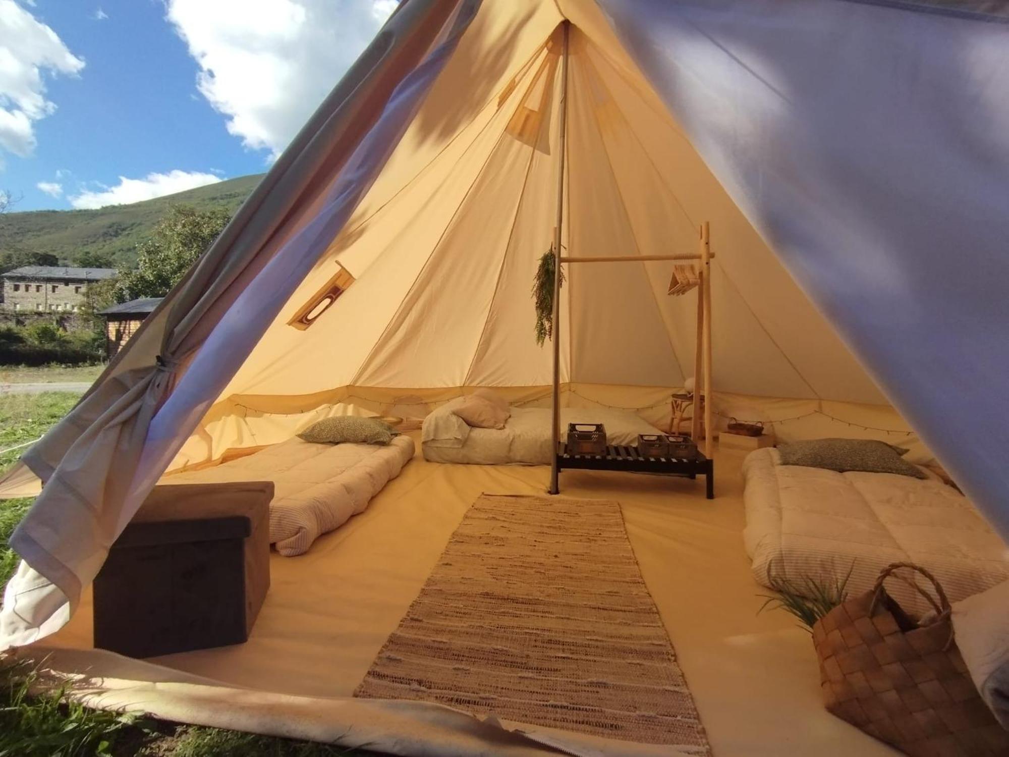 Camping La Zarapica - Palacios Del Sil Extérieur photo