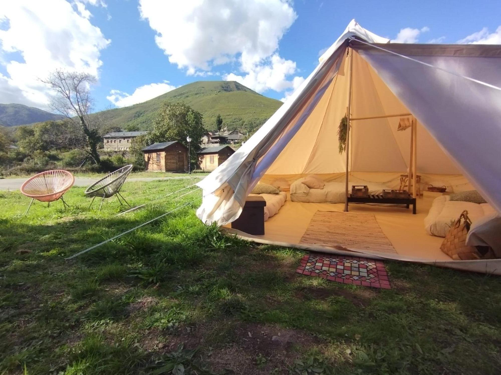 Camping La Zarapica - Palacios Del Sil Extérieur photo
